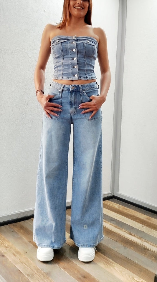 Crop top in jeans