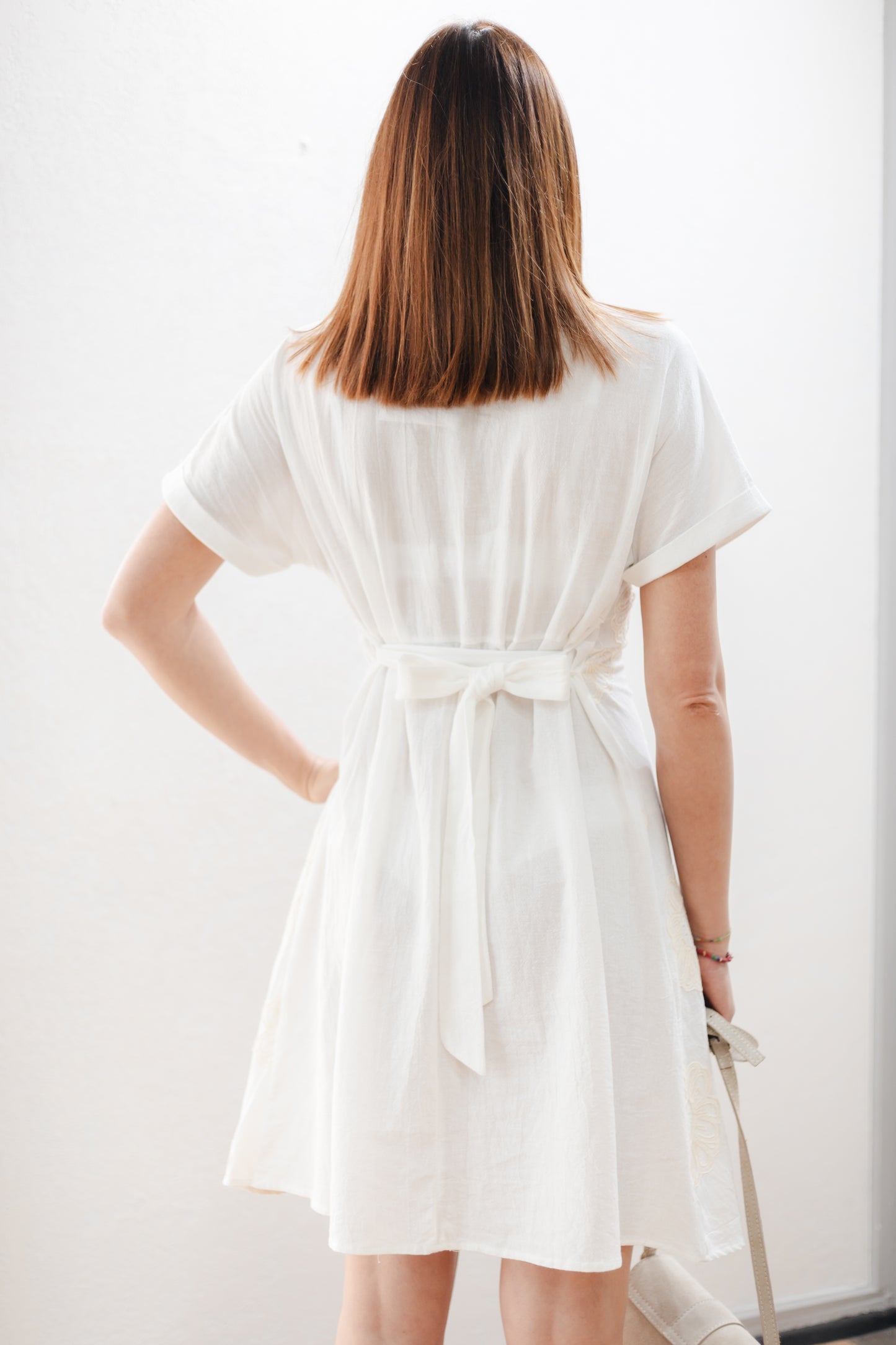 Abito corto ricamato