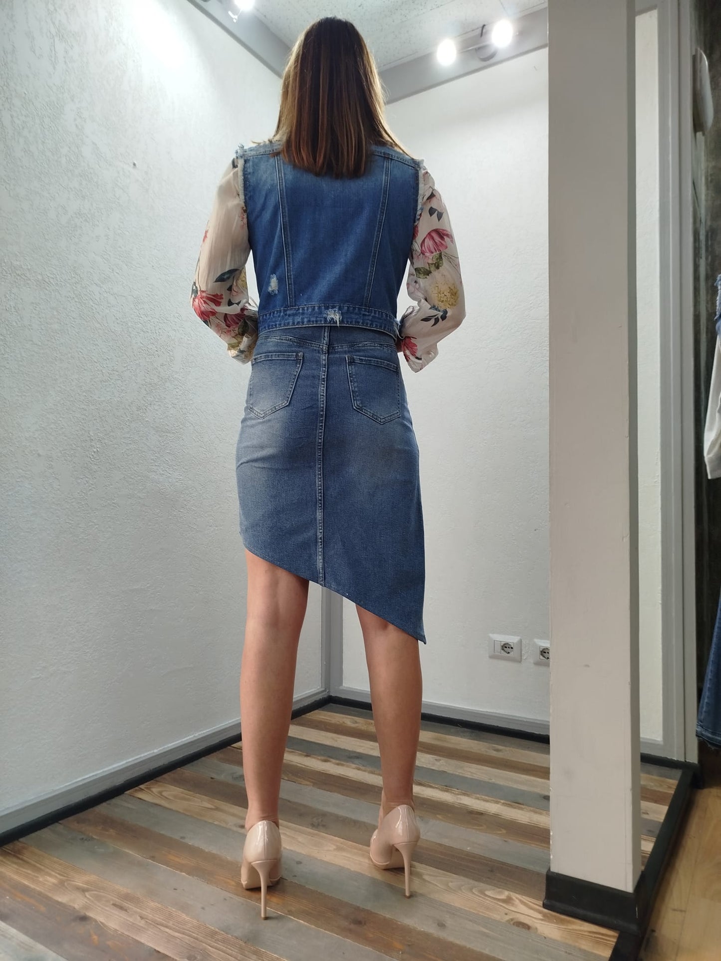 Giubbino smanicato in jeans