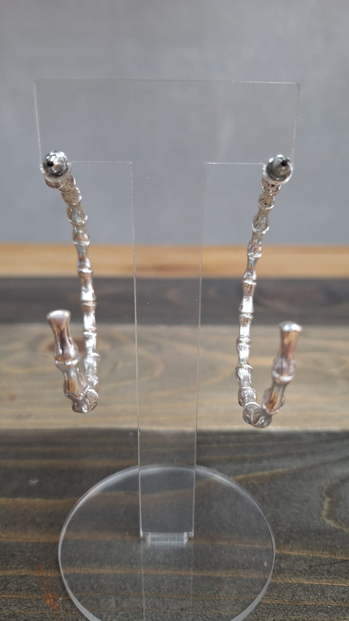 Orecchini cerchio effetto osso