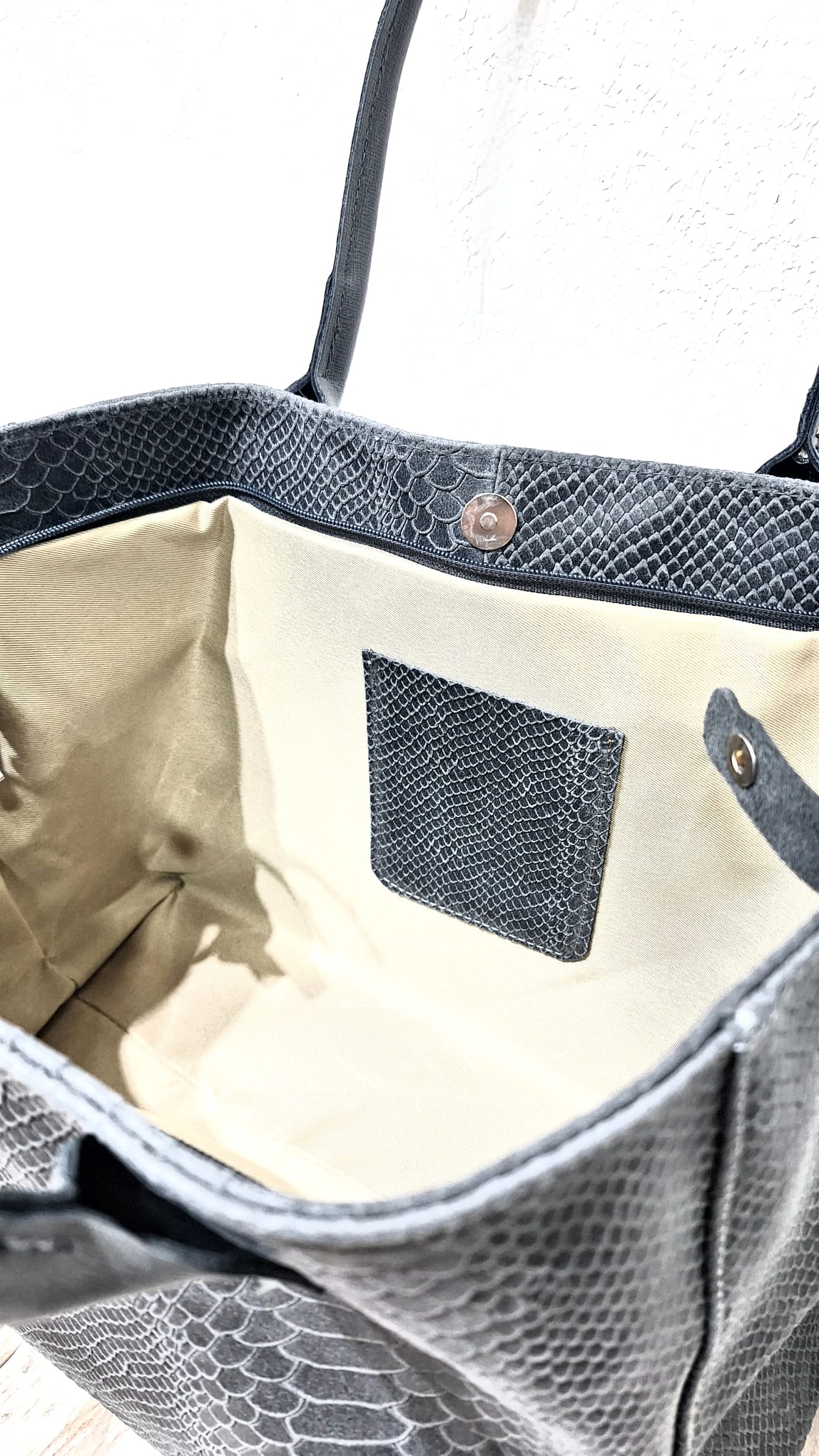 Borsa in pelle pitonata