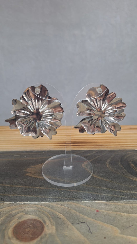 Orecchini fiore argento con perlina