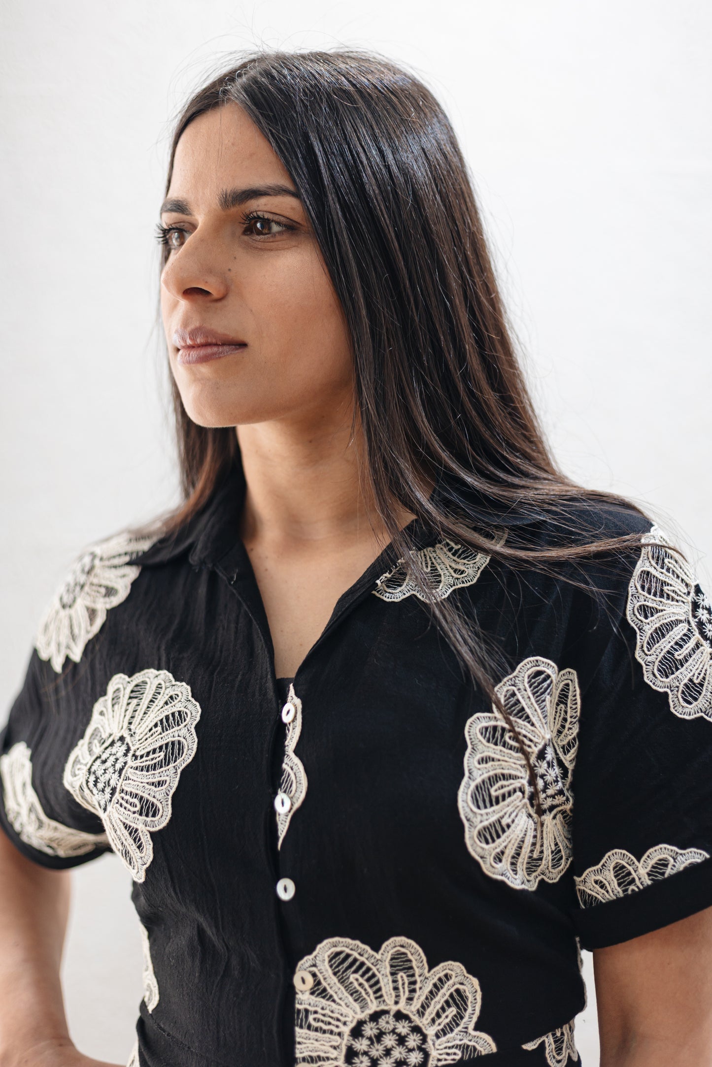 Abito corto ricamato