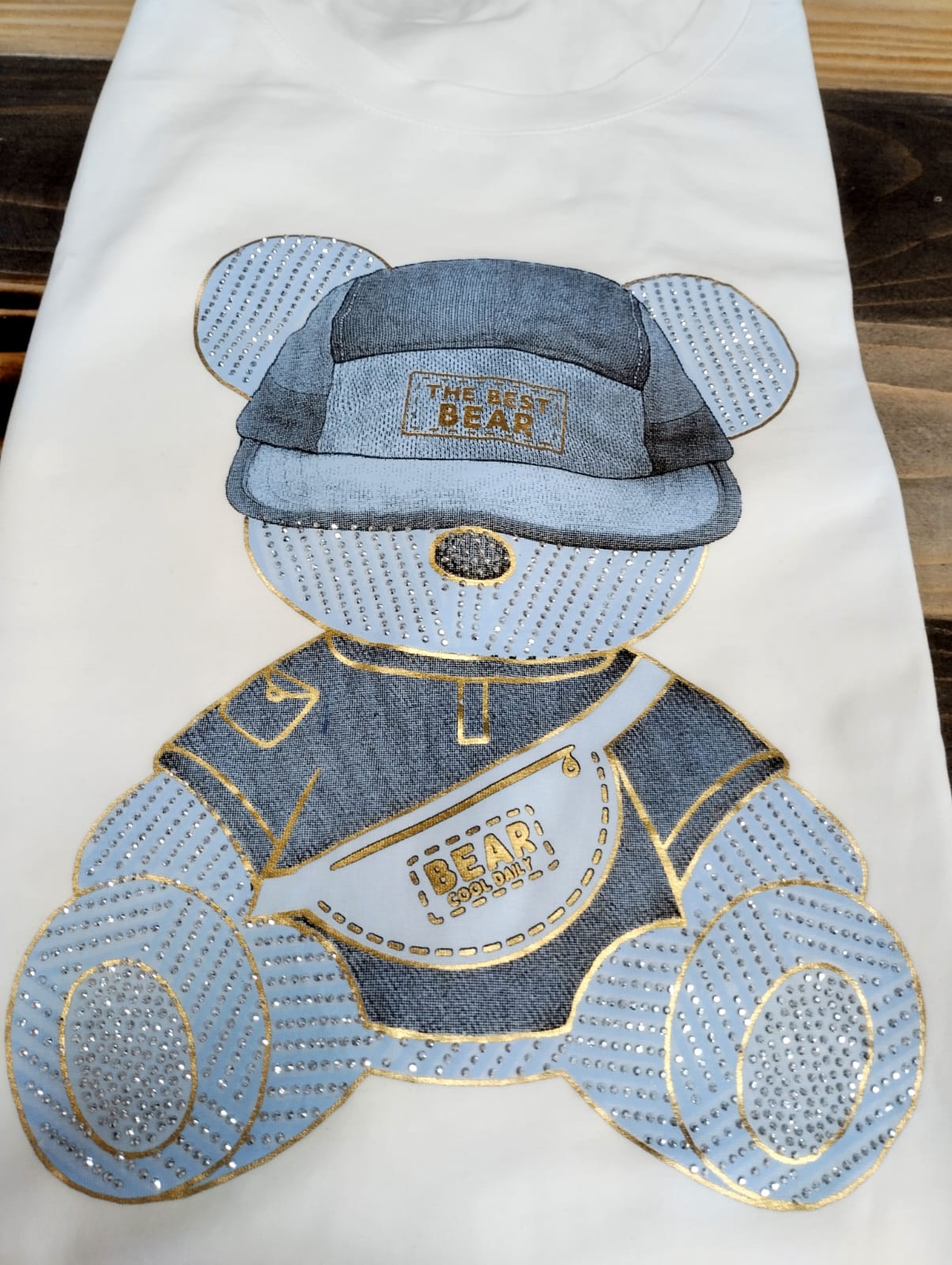 T-shirt orsetto con cappello