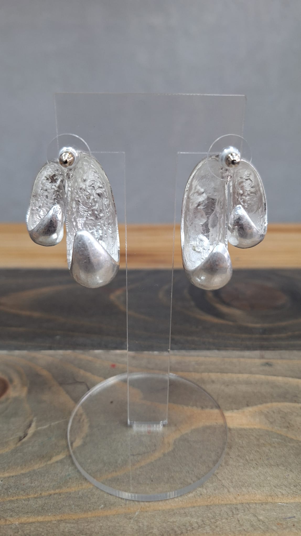 Orecchini a goccia in acciaio satinato