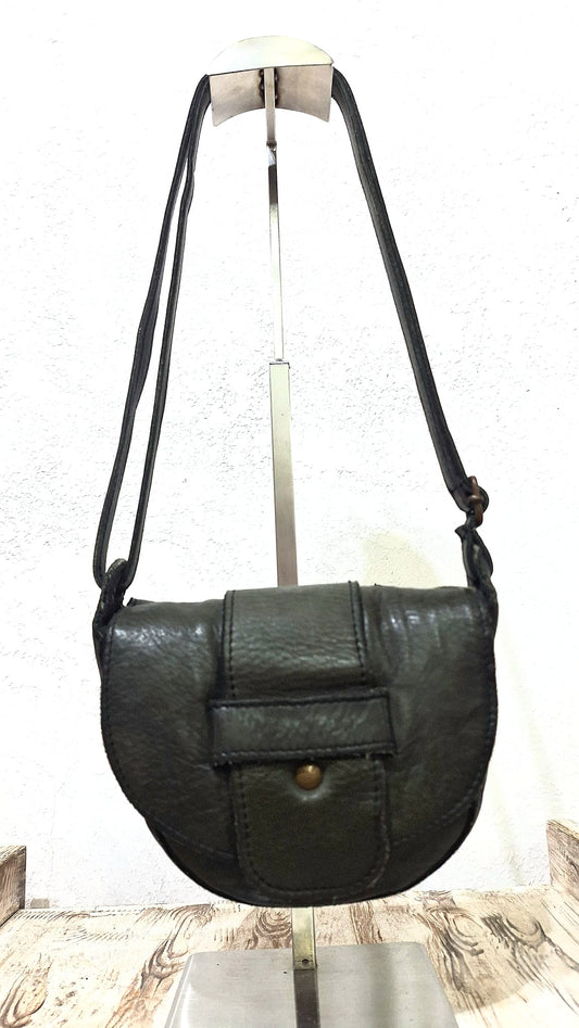 Borsetta in cuoio verde militare