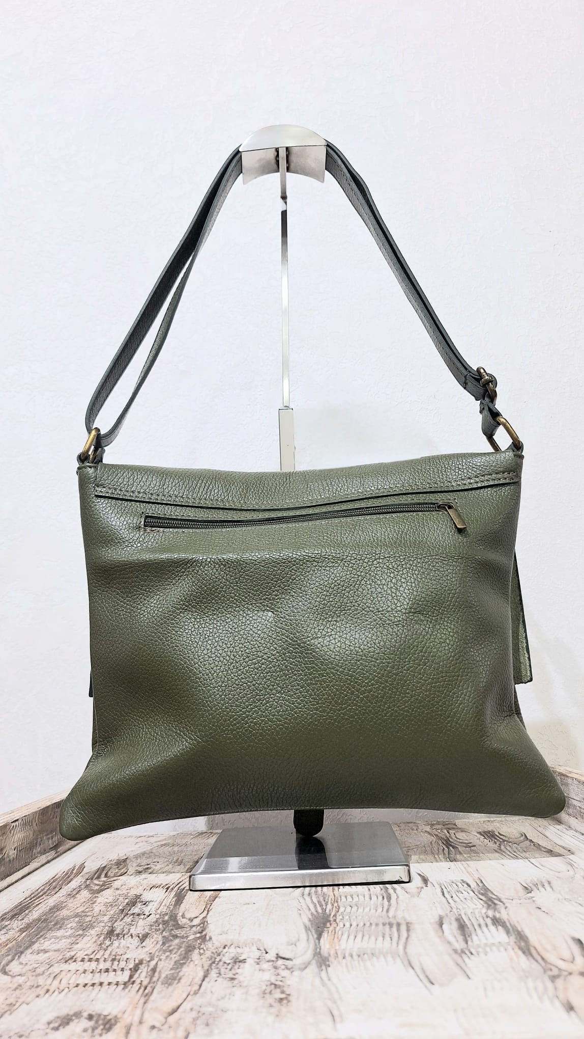 Borsa  in pelle martellata