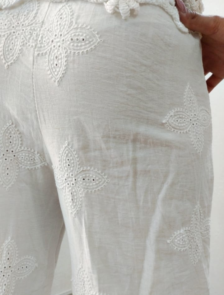 Pantalone ricamato bianco