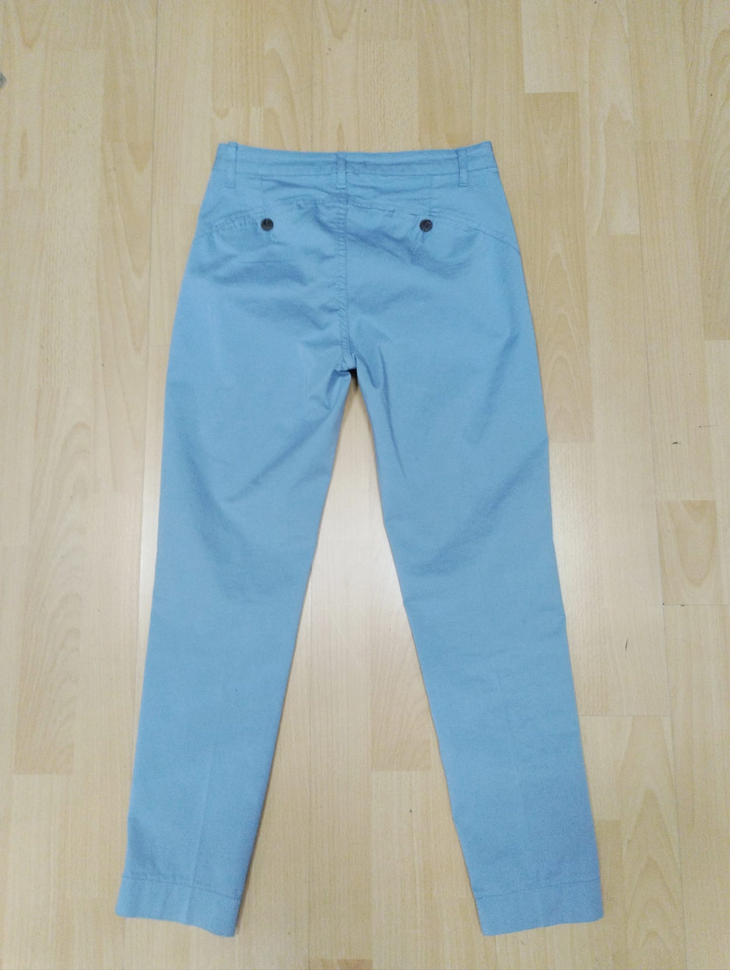 Pantalone sigaretta con tasche retro