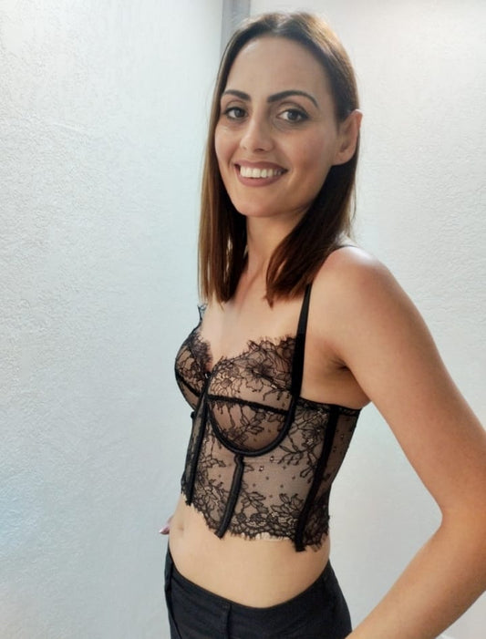 Corsetto in pizzo nude