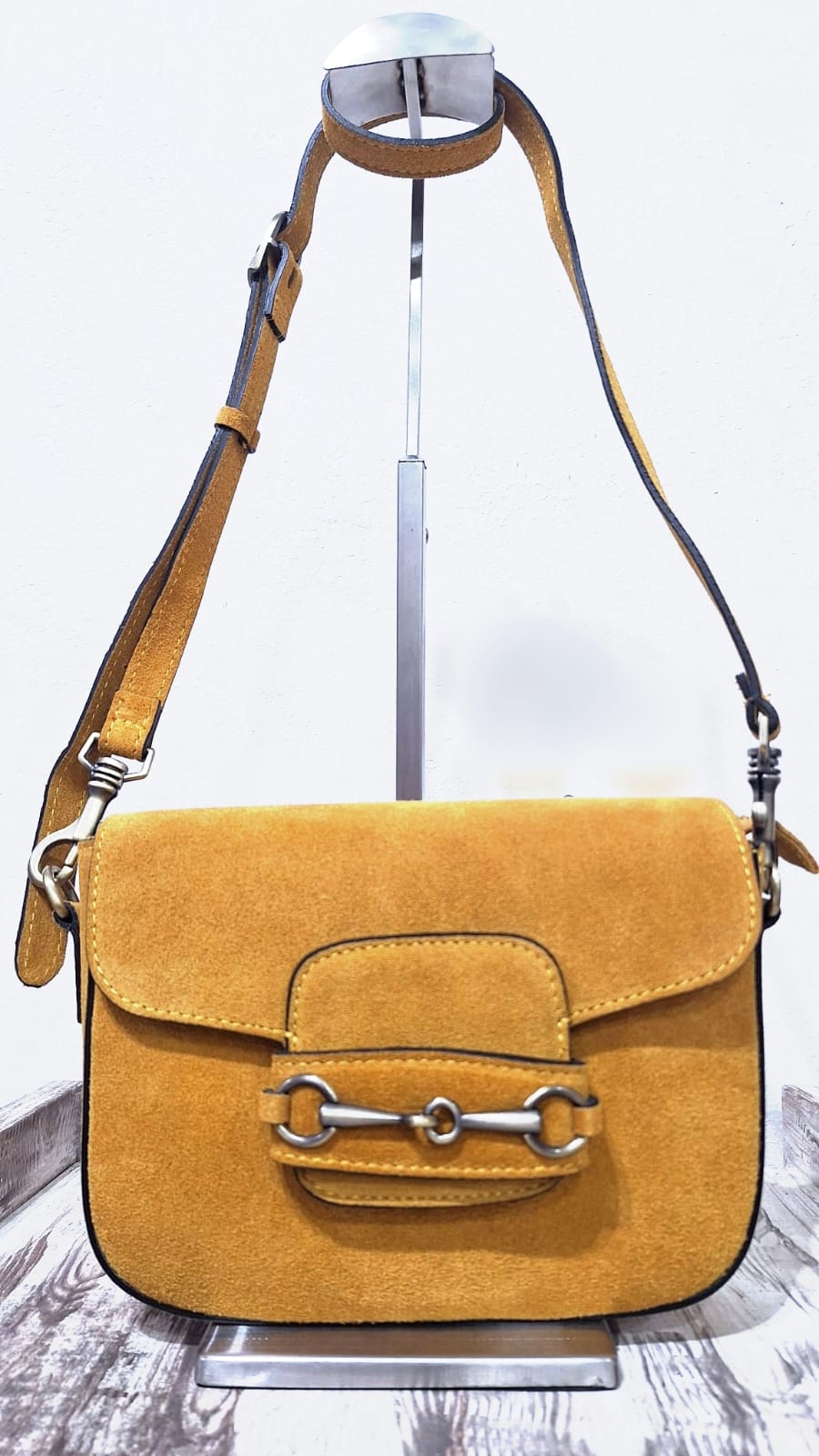 Borsa in pelle effetto camoscio