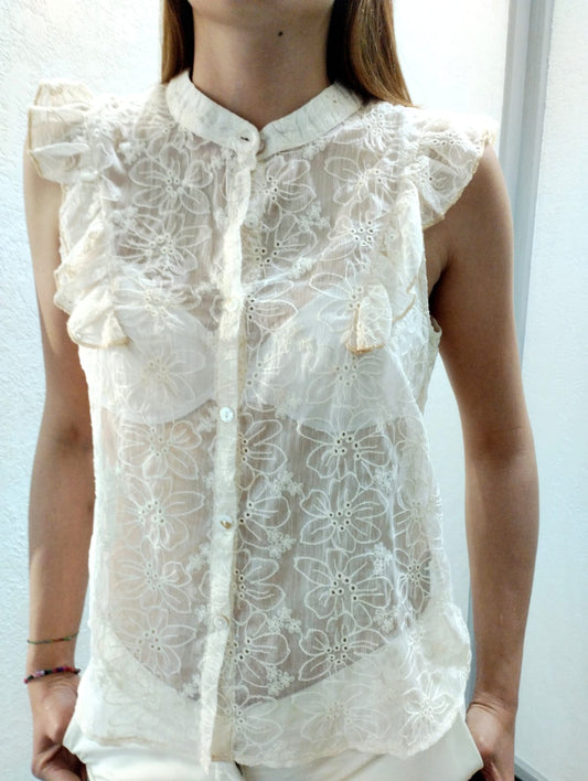 Camicia smanicata in trasparenza