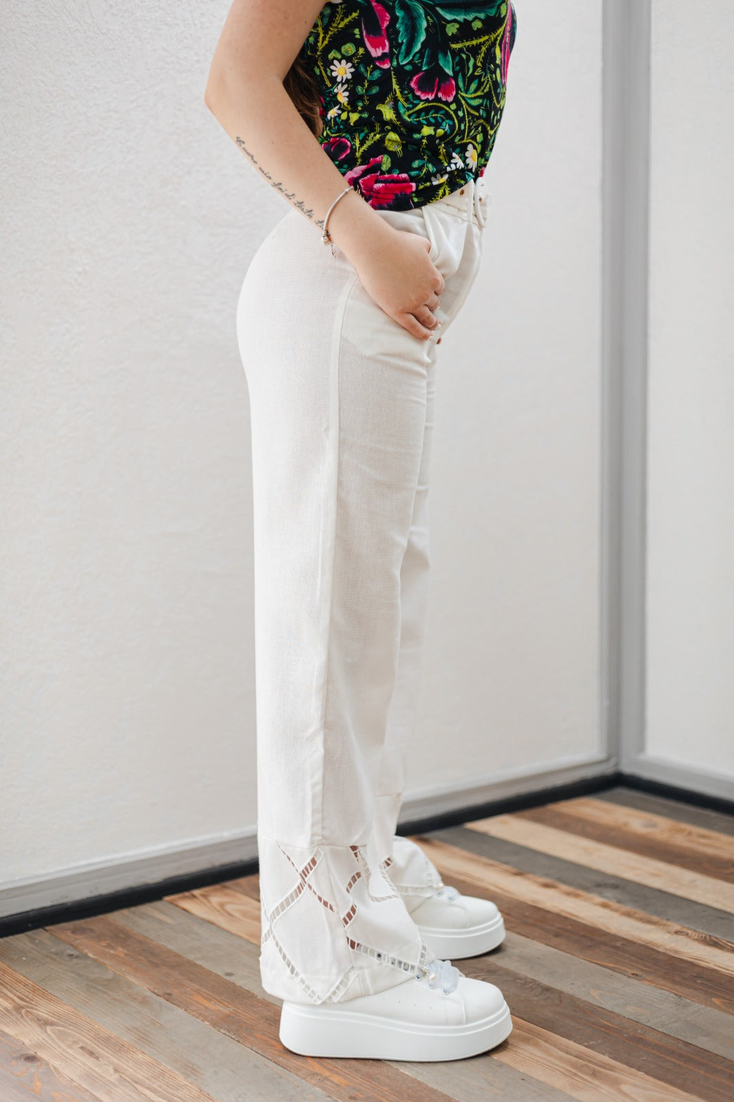 Pantalone fondo ricamato