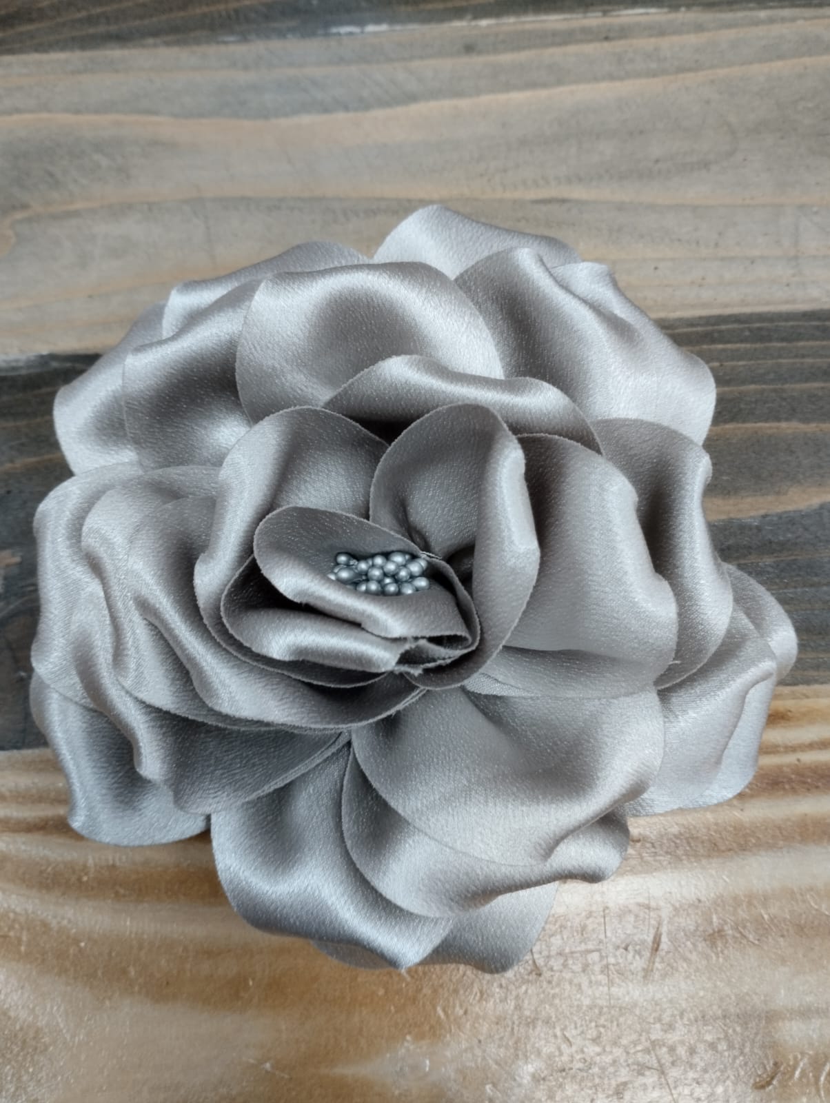 Spilla fiore raso grande