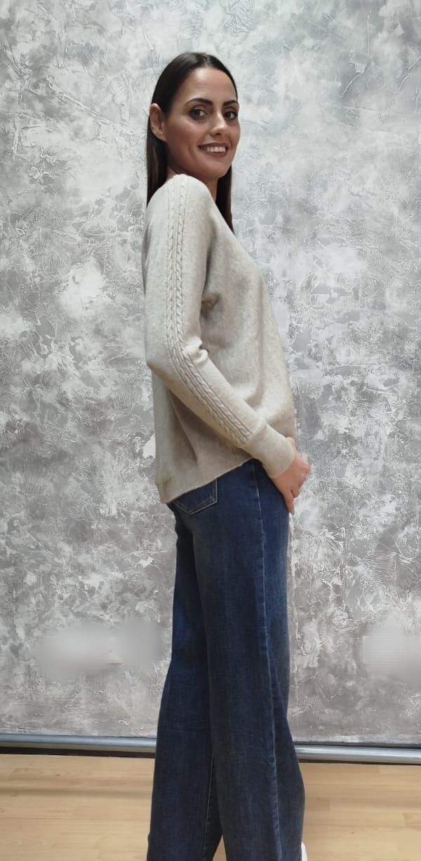 Pullover lavorazione treccia