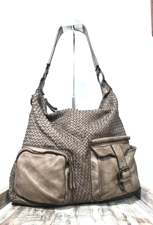 Borsa in cuoio intrecciato con tasche