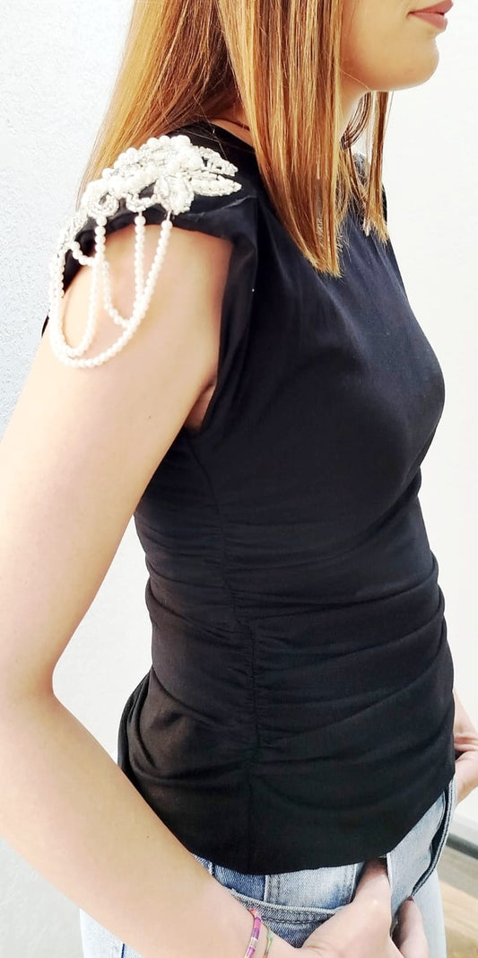 T-shirt spalla aletta con perline