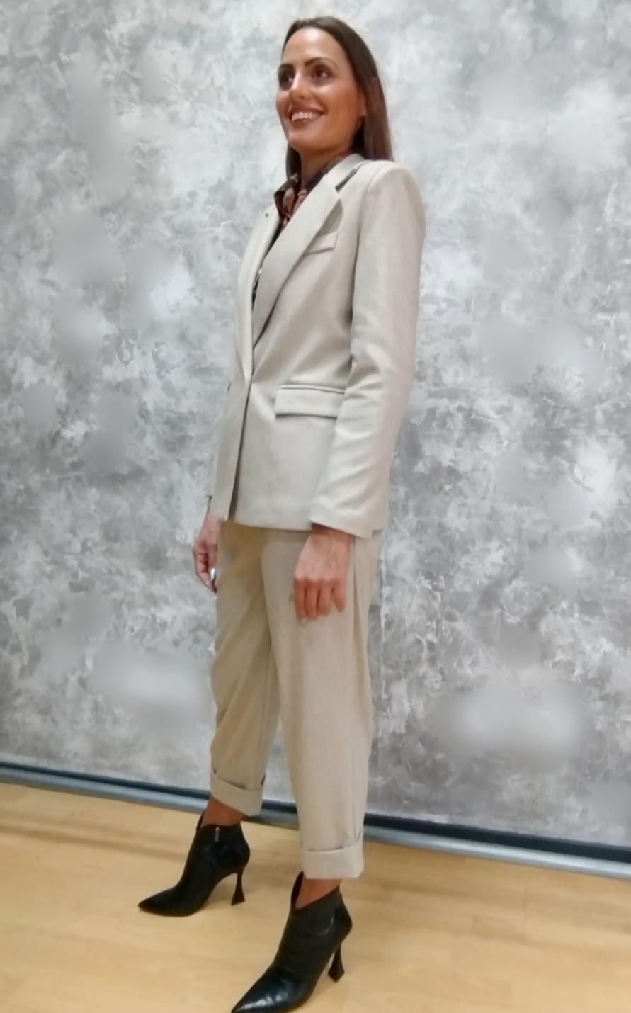 Pantalone tre quarti con risvolto