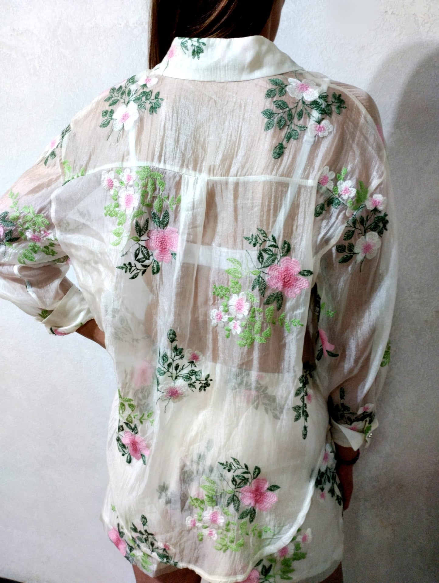 Shorts con elastico in vita e ricami fiore