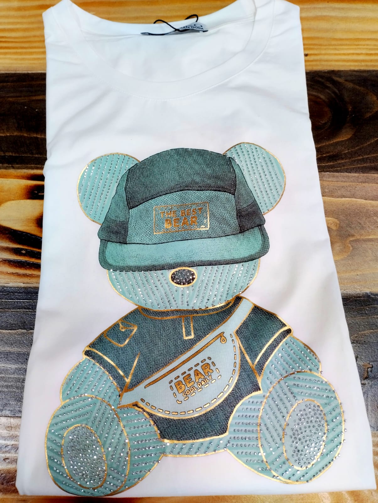 T-shirt orsetto con cappello