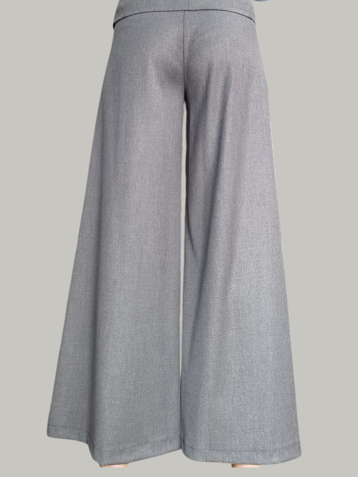 Pantalone gamba ampia